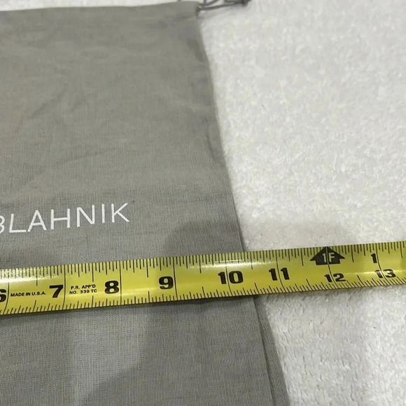 Manolo Blahnik - Picture 2 of 3